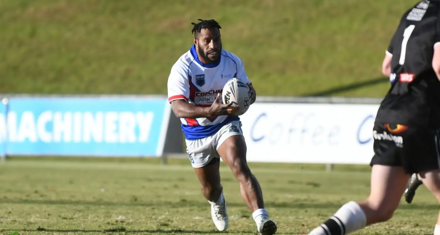 Four tries to lgila and hat trick to Folau