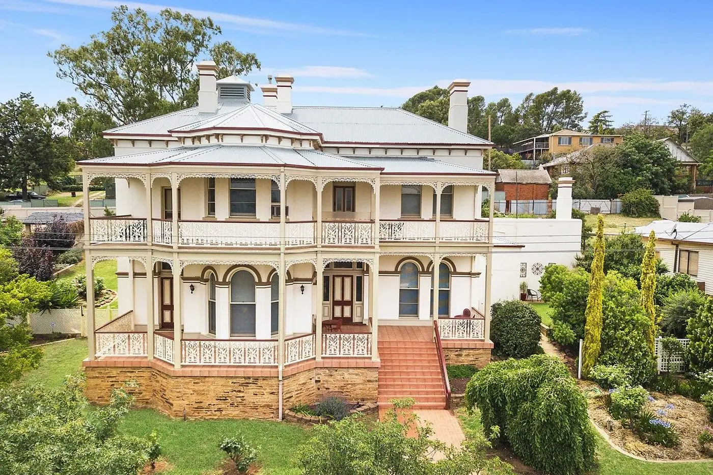 Built in 1894, this iconic house has been beautifully restored and will become a stunning backdrop for this year\\'s Annual Art Exhibition.