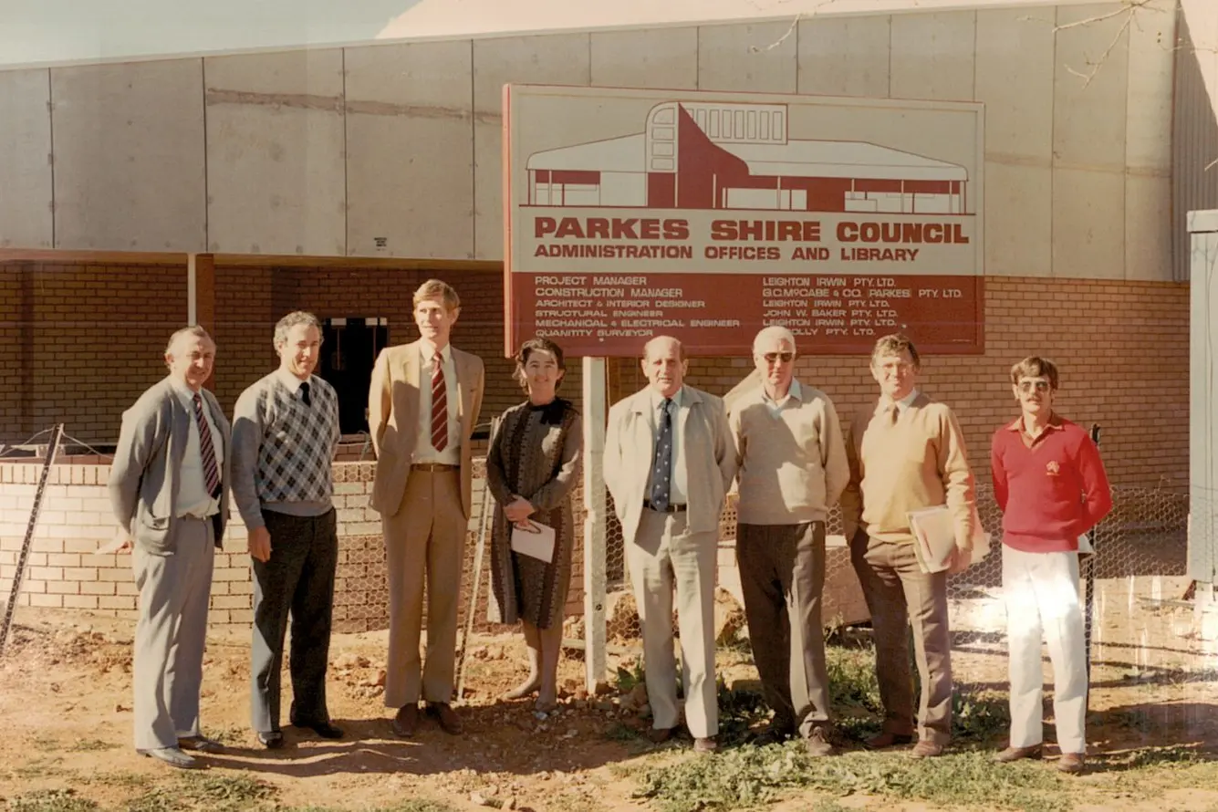 The town was overwhelmingly against the construction of the new Parkes Shire Council Administration Centre, which was completed in 1986. Mayor Robert Wilson is on the left and Deputy Mayor Alan Somers is fourth from right. PHOTOS: Supplied