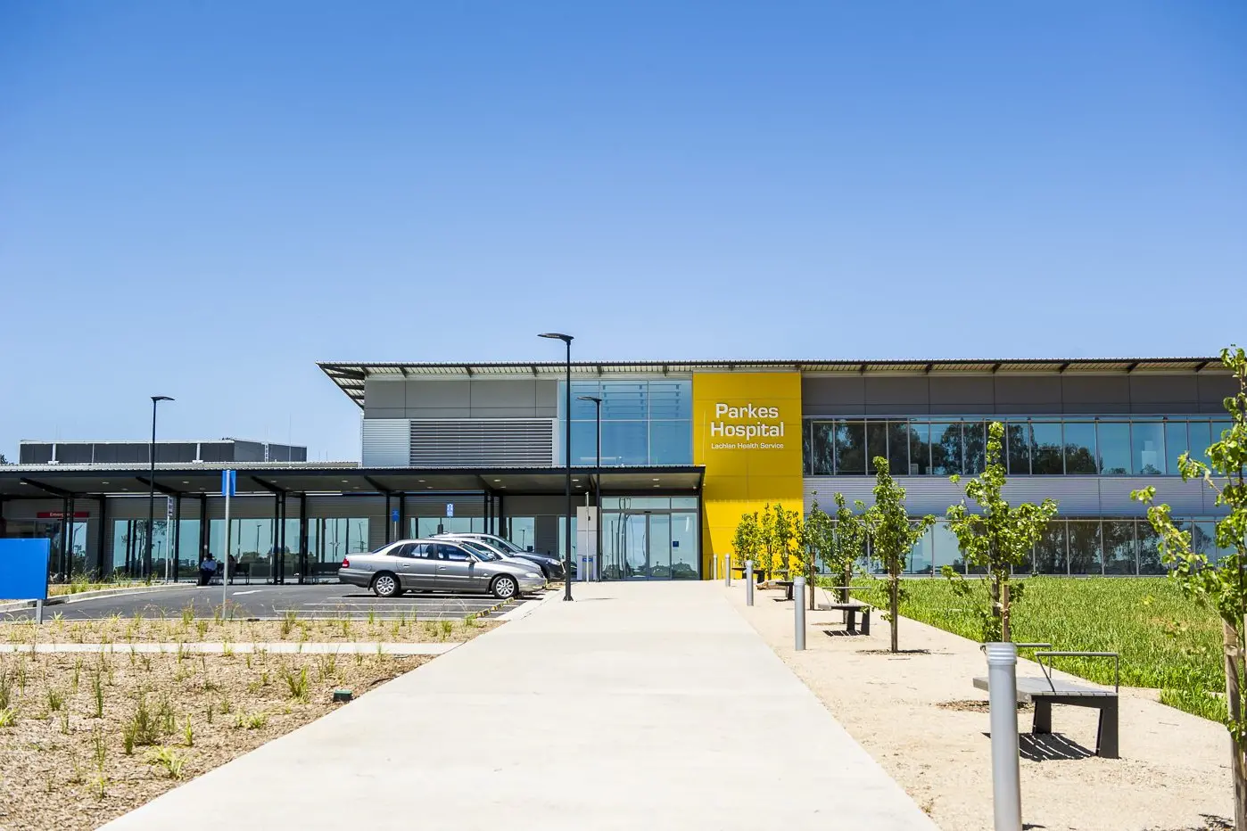 Parkes Shire Mayor Neil Westcott asks if it\\'s time for Parkes Hospital to standalone. PHOTO: File