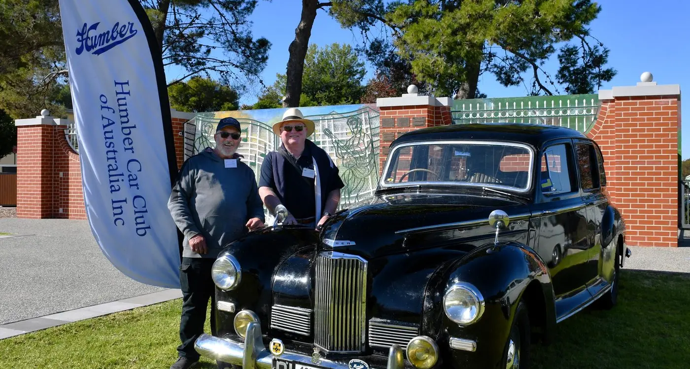Humber cars roll into Parkes