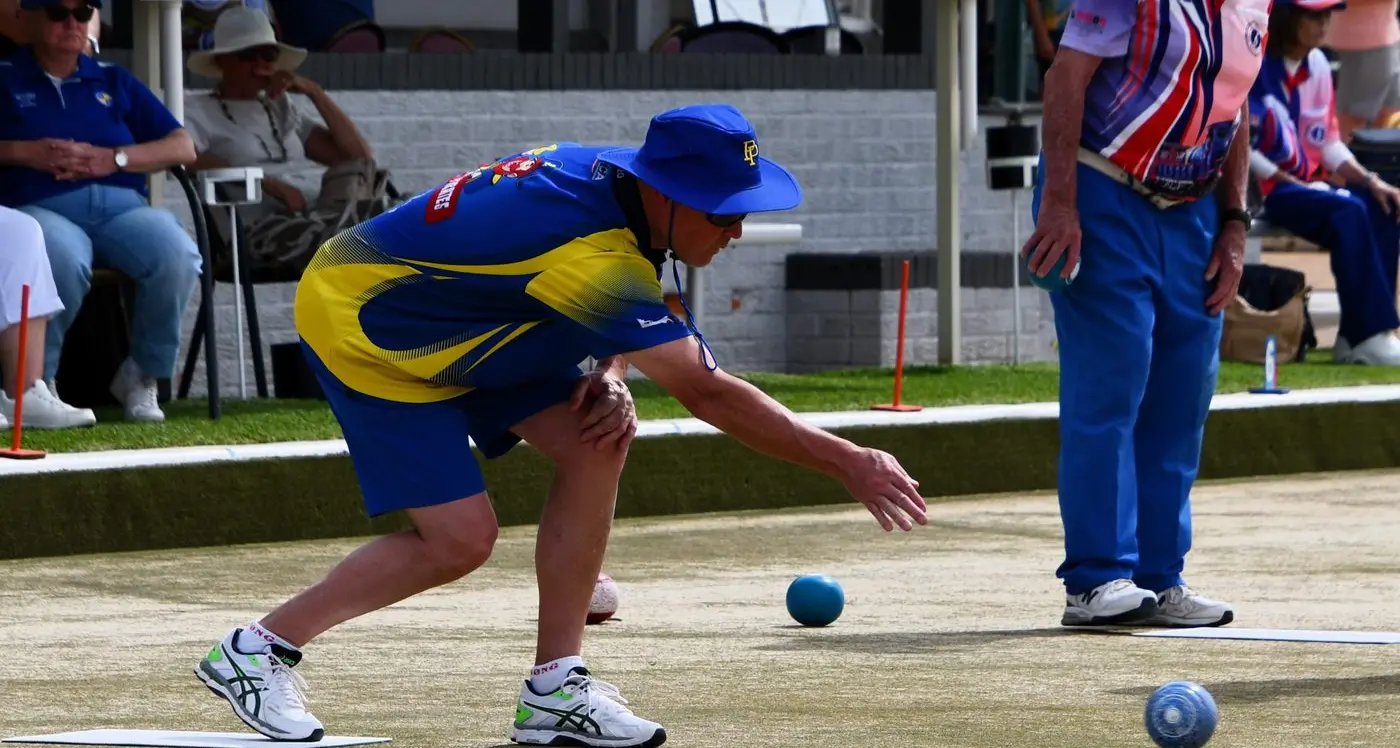 Alec, Mark reach rookies final as Warwick claims singles semi