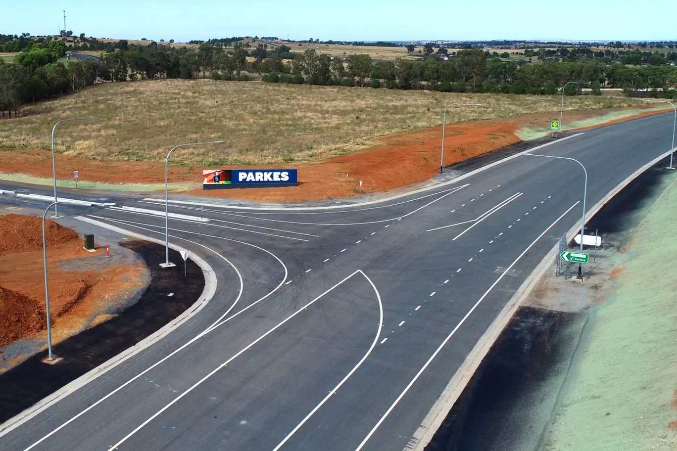 The new Parkes entry signage greets drivers at the northern end on the Parkes Bypass. PHOTOS: Transport for NSW