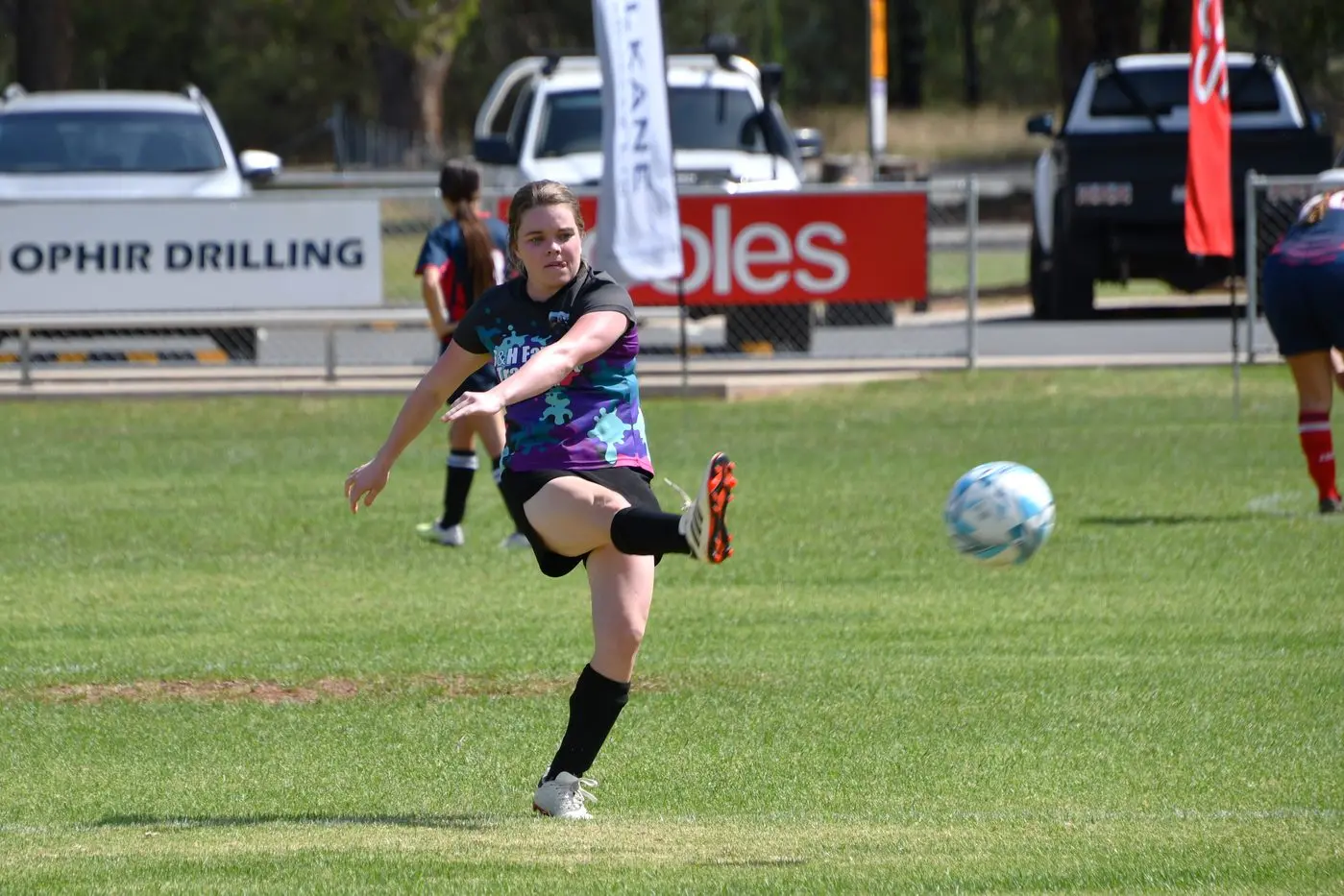 Grace Gorton in action for the Giggle Gang from Parkes in the women\\'s competition. PHOTOS: Jenny Kingham