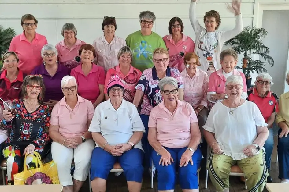 Parkes\\' lady bowlers were looking resplendent in all the Cancer Council colours, raising money for Can Assist on Tuesday.