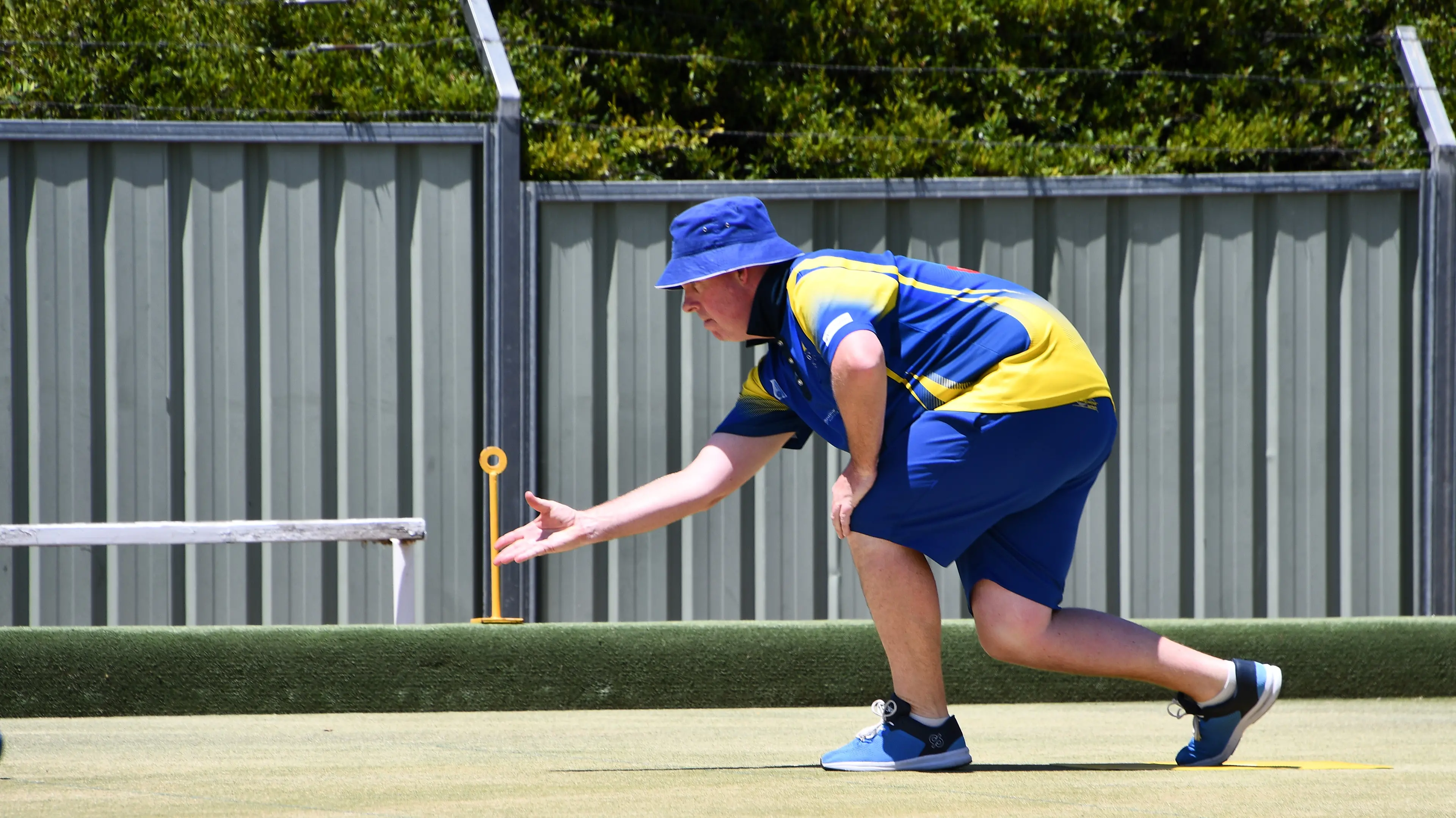 Simpson, Hampton manage narrow win over Bateson duo