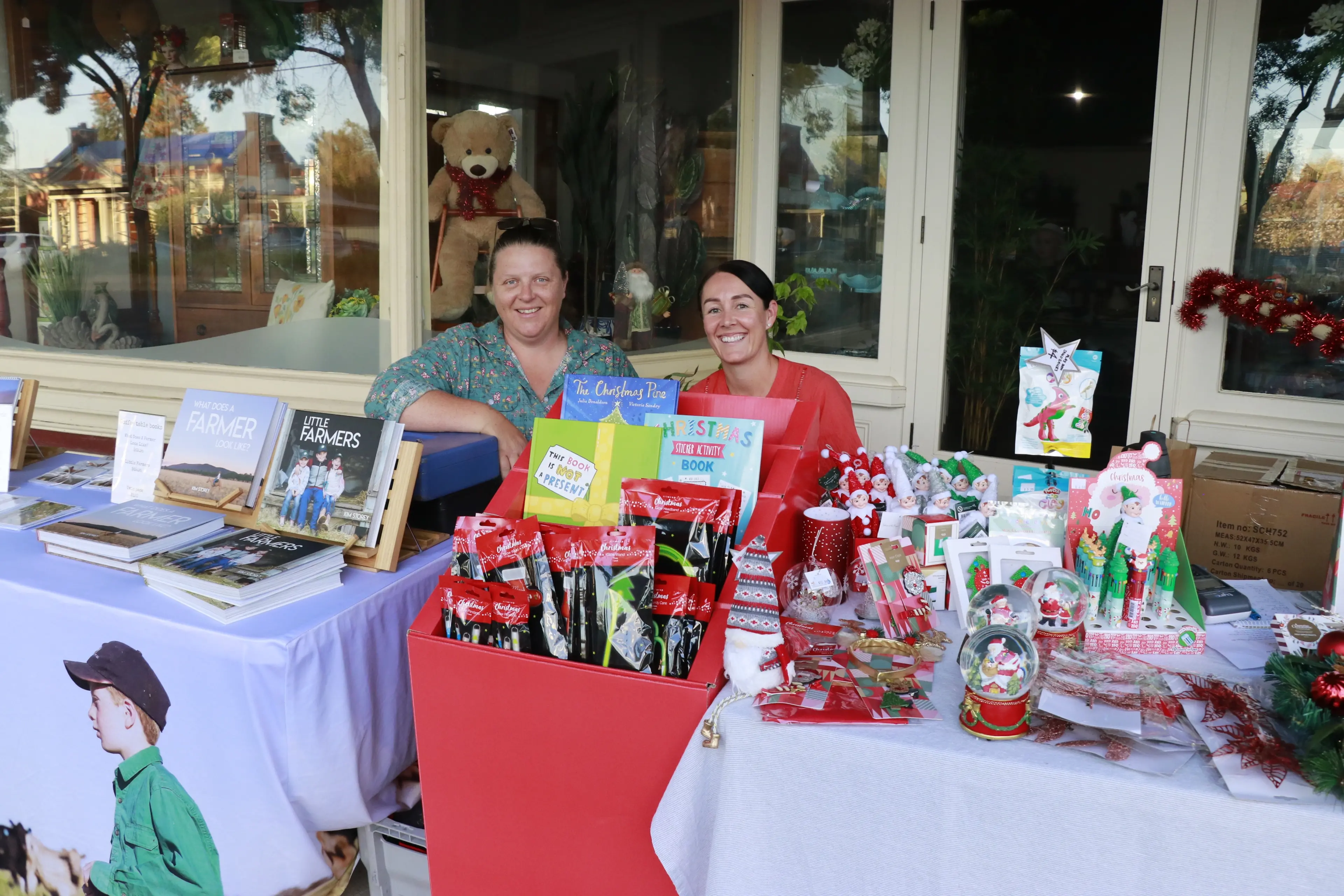 <p>Eugowra Christmas shopping night is on 21 November.</p>\\n