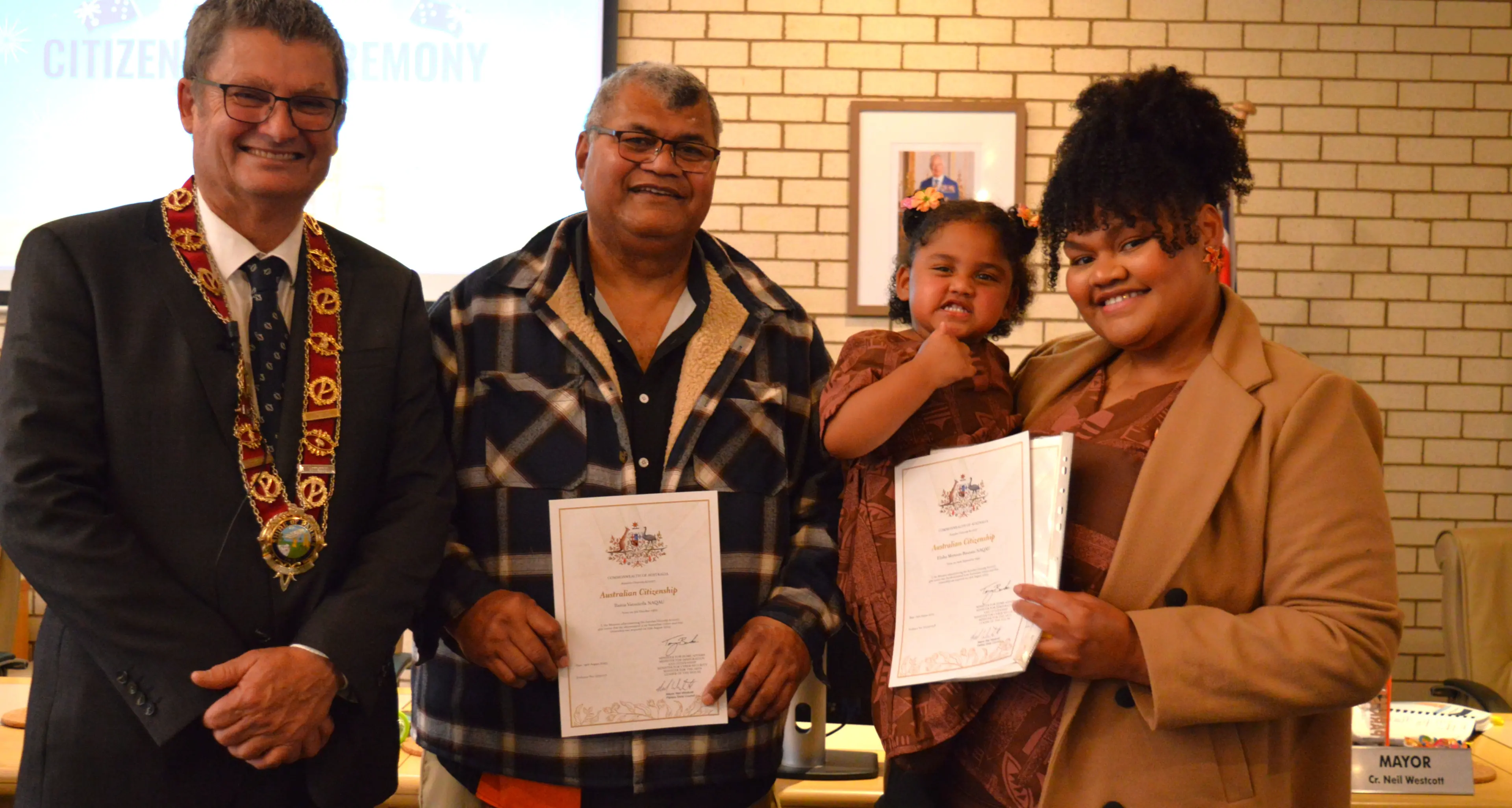 Eight new Australian citizens