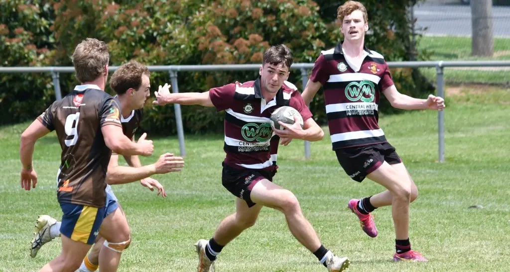 'Here for each other': Boars support Emus 10s