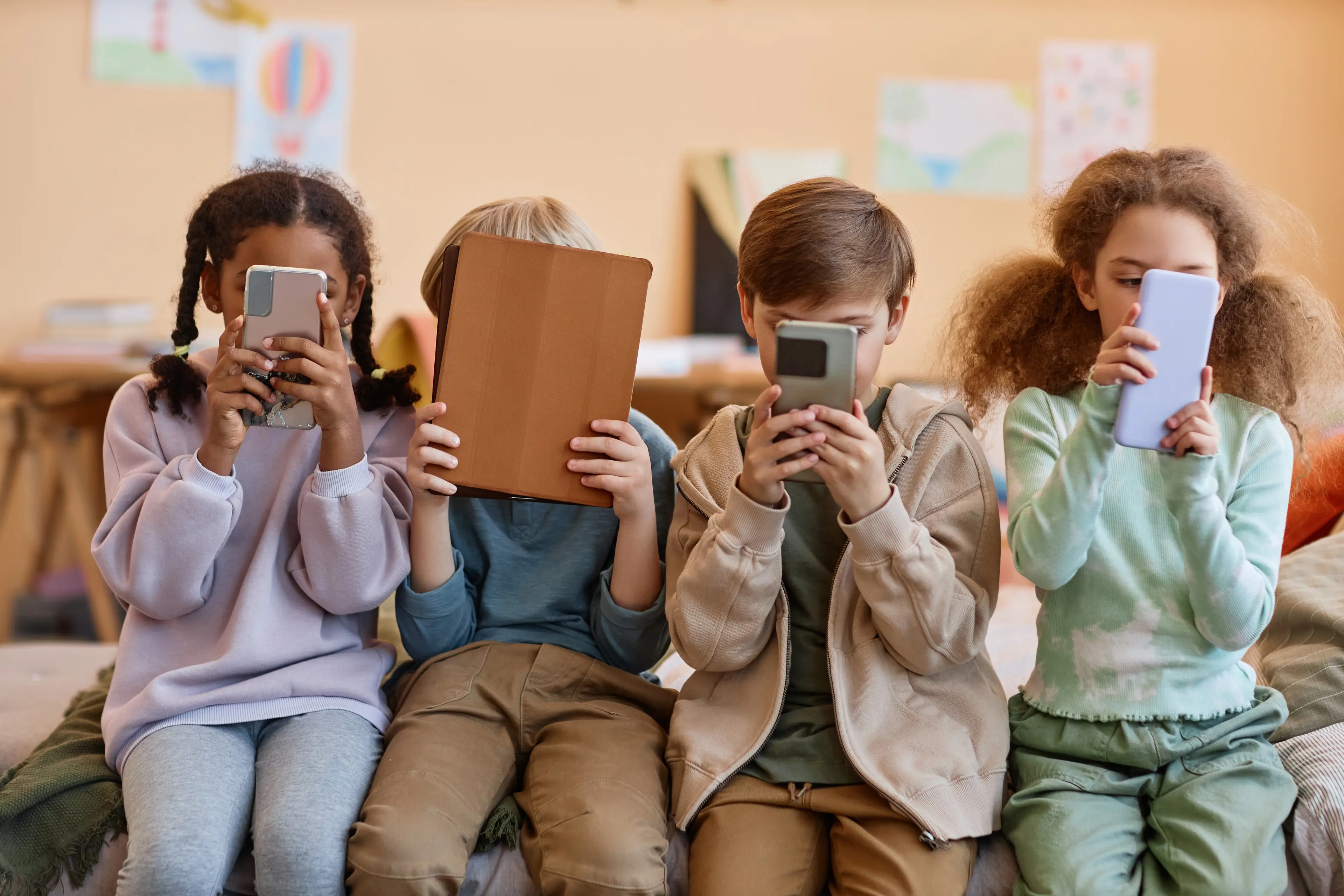 <p>eSaftey has launched a new resource package to help parents, carers, educators and young people prepare for the social media age restrictions, in place from 10 November. PHOTO: AdobeStock</p>\\n