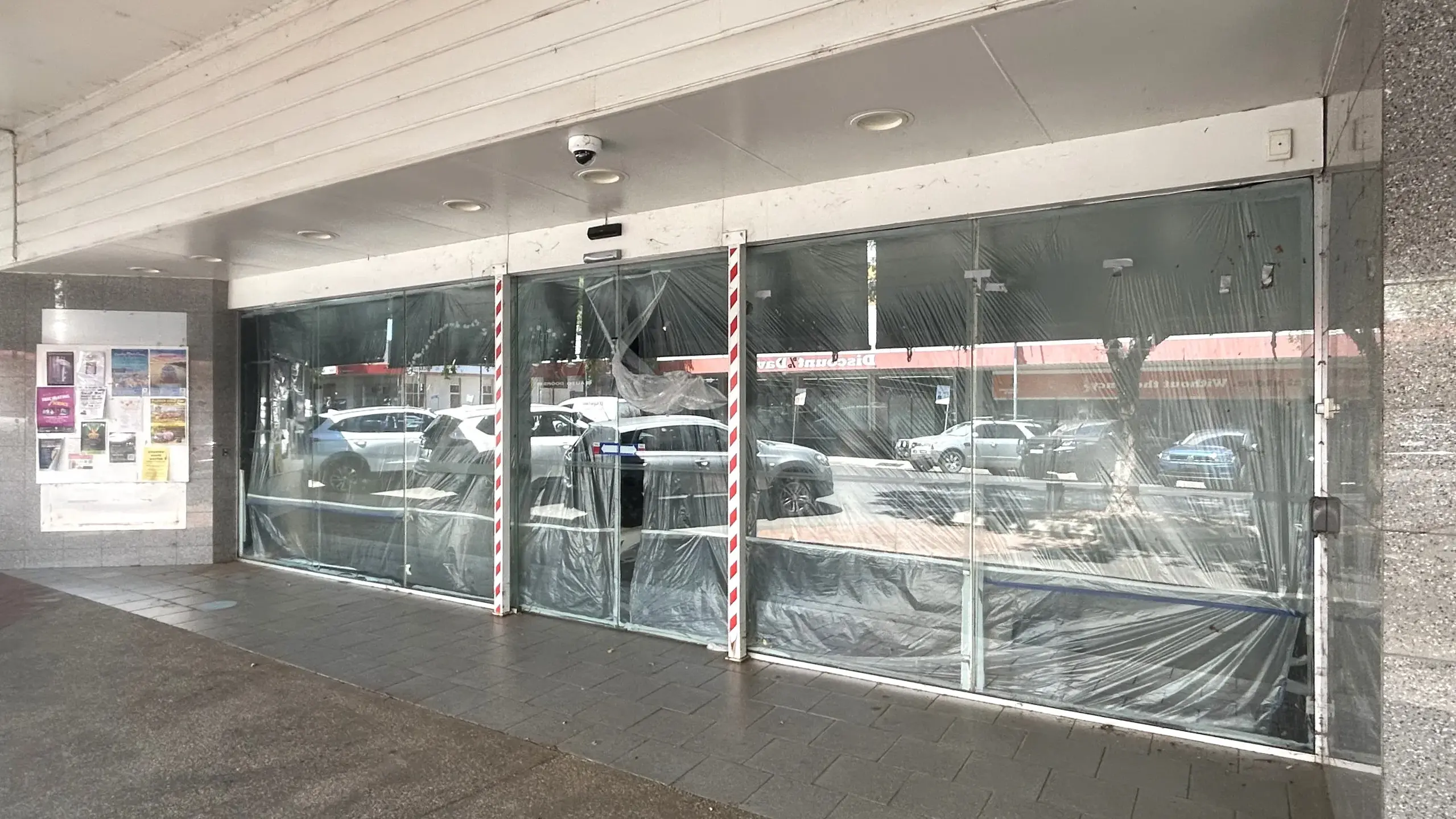 Council to bring life back to empty shops