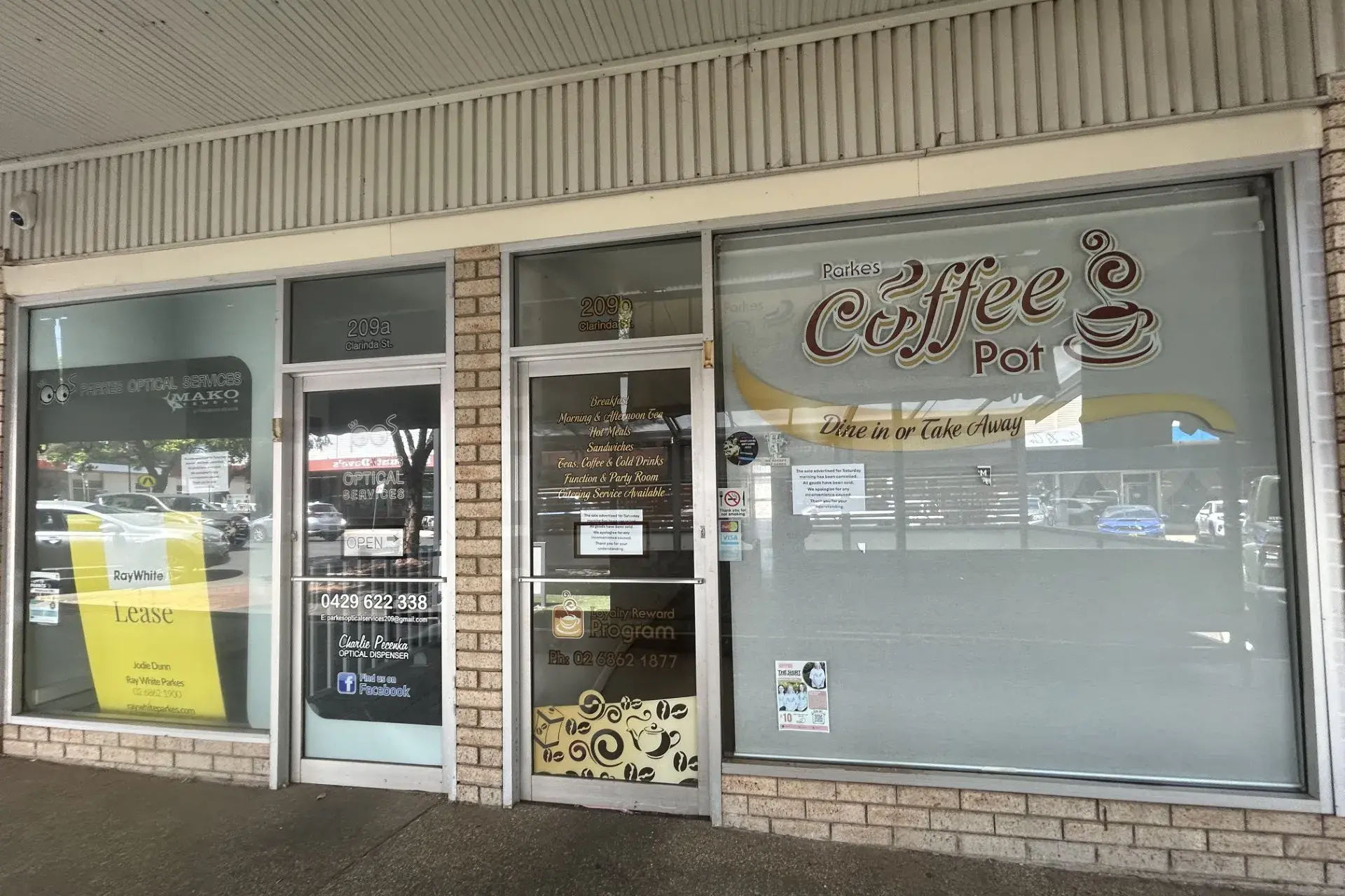 <p>The Parkes Coffee Pot and Parkes Optical Services shut without notice in October.</p>\\n