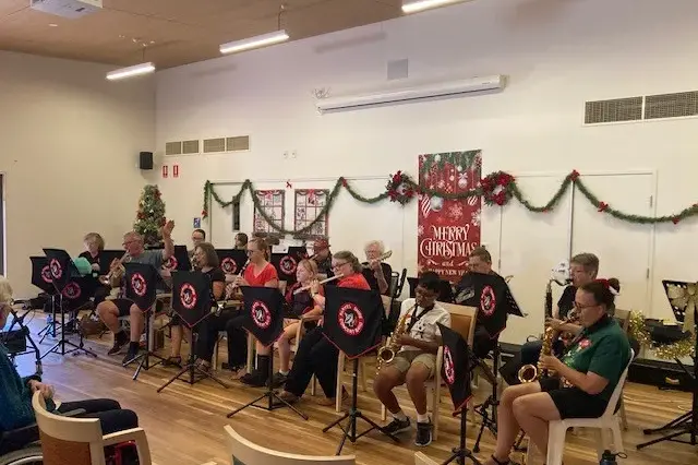 <p>Every year Parkes Shire Concert Band plays Christmas carols at Southern Cross Village to a very appreciative audience.</p>\\n