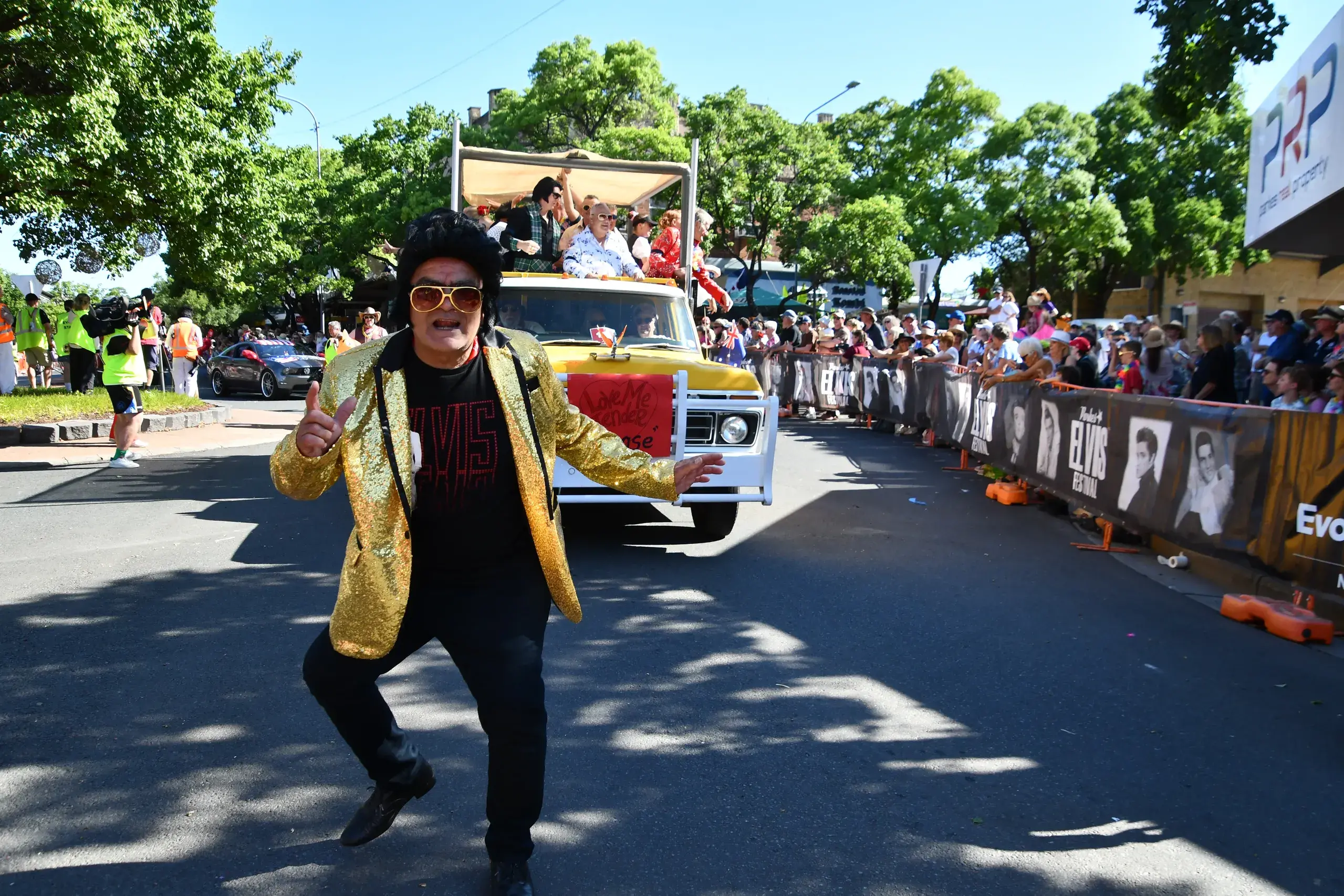 <p>There was lots of glitz and glamour and a lotta love in this year\\'s Parkes Elvis Festival street parade on Saturday morning. PHOTOS: Jenny Kingham</p>\\n