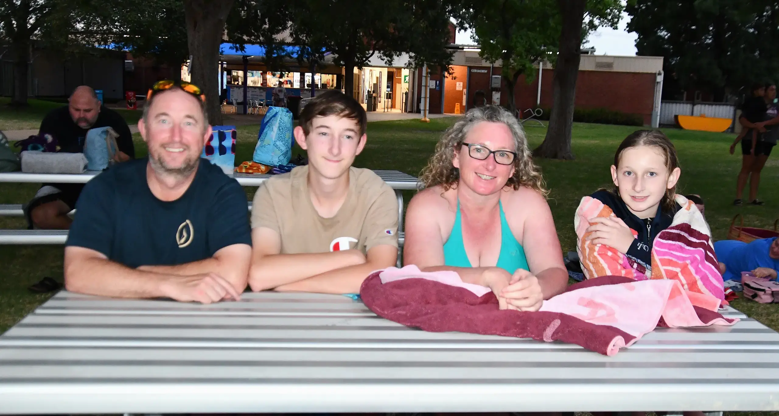 Temperatures risin' calls for Elvis at the pool