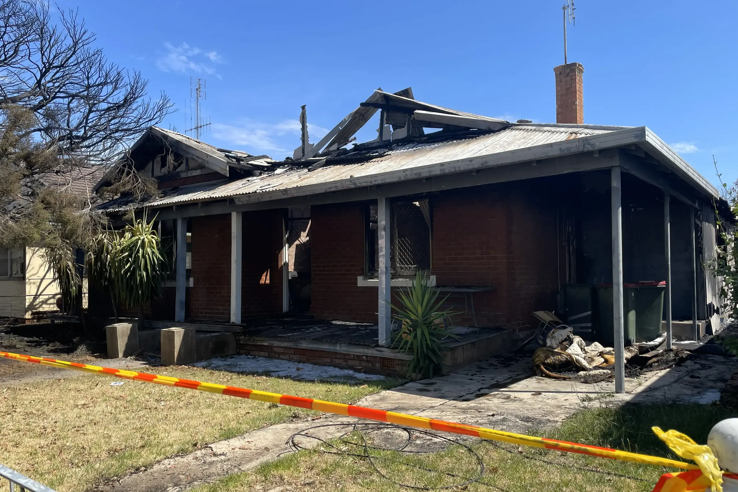 <p>One home in Grenfell Street was gutted by fire which threatened its two neighbours in the early hours of Tuesday morning.</p>\\n