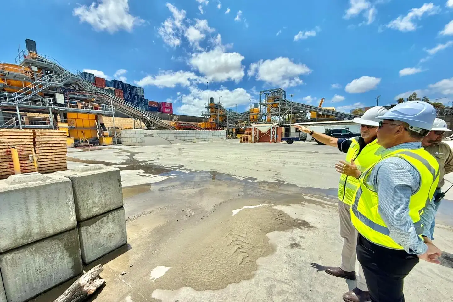 <p>Orange MP Phil Donato visited Acciona\\u2019s Energy from Waste plant in Kwinana, Western Australia last month as part of important field research.</p>\\n