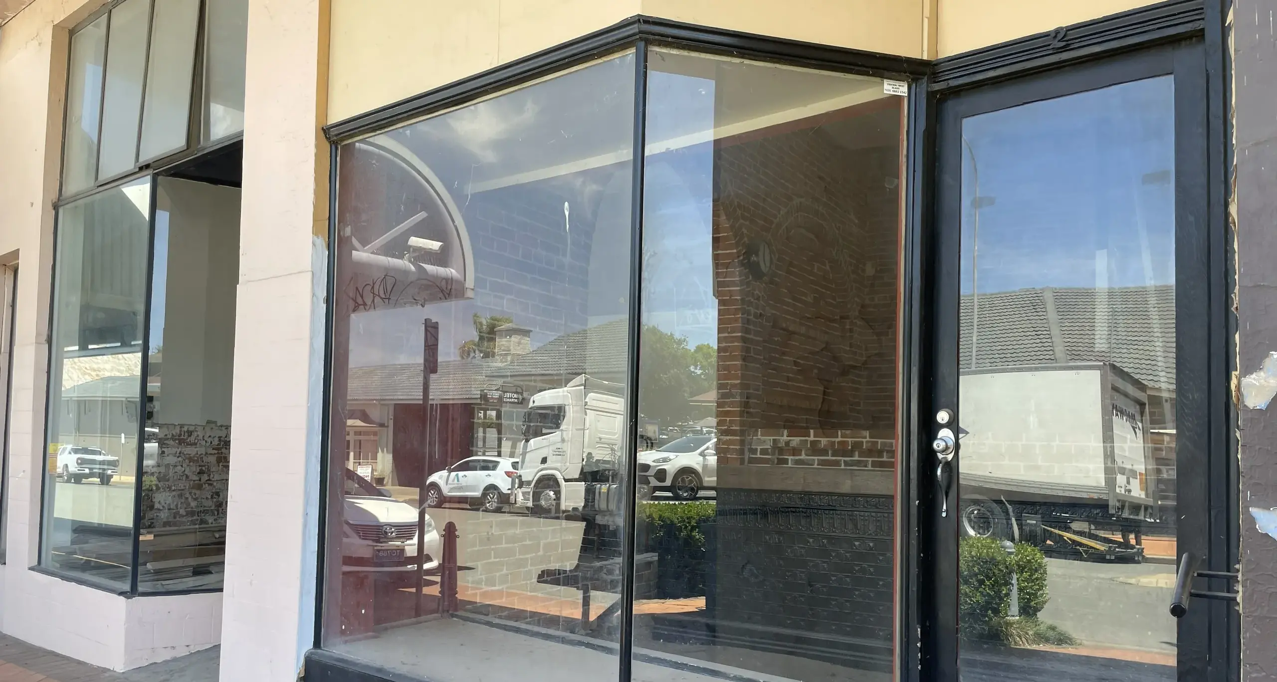 Residents share their thoughts on Parkes' shopping scene