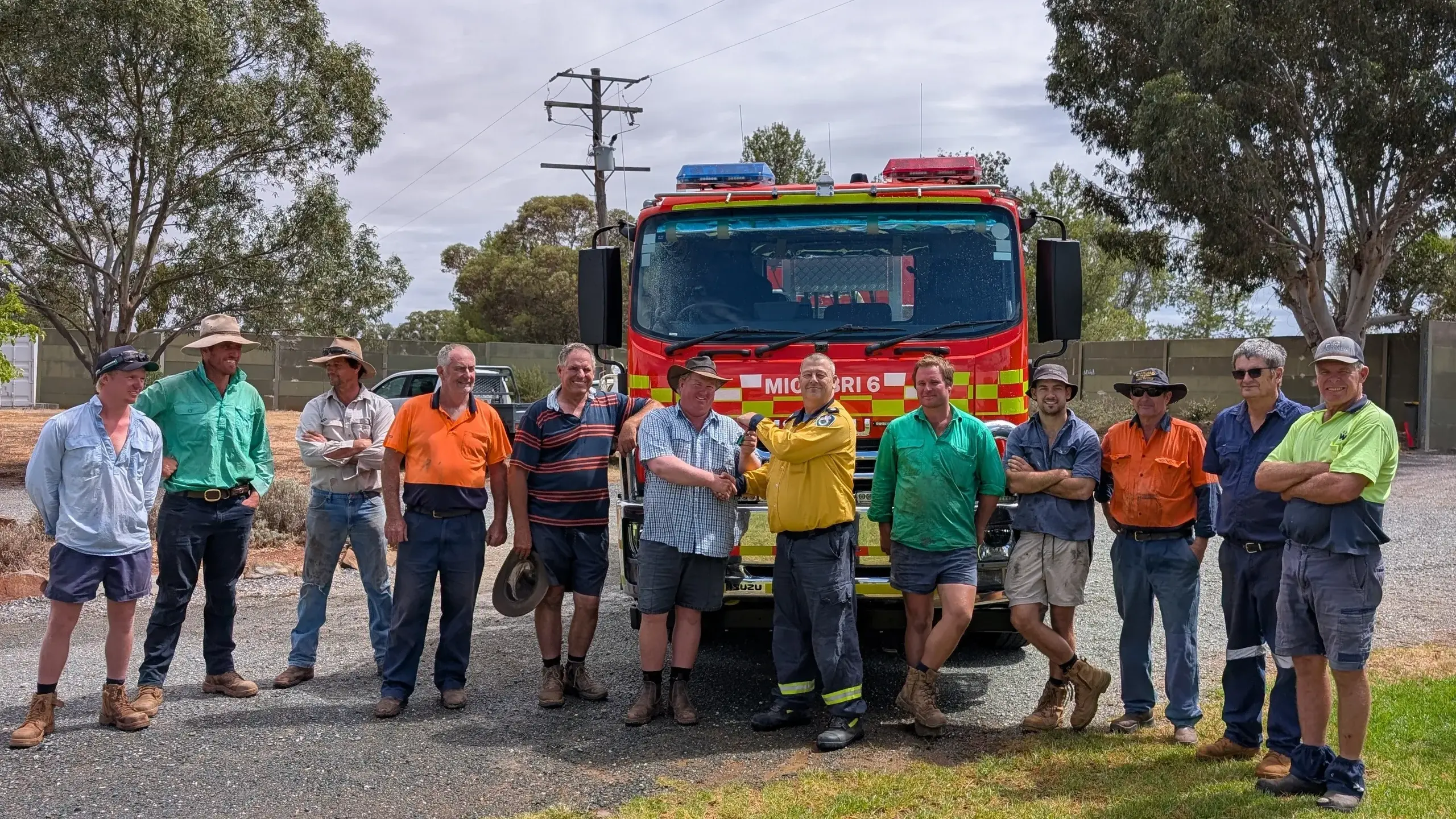 New fire trucks for RFS brigades