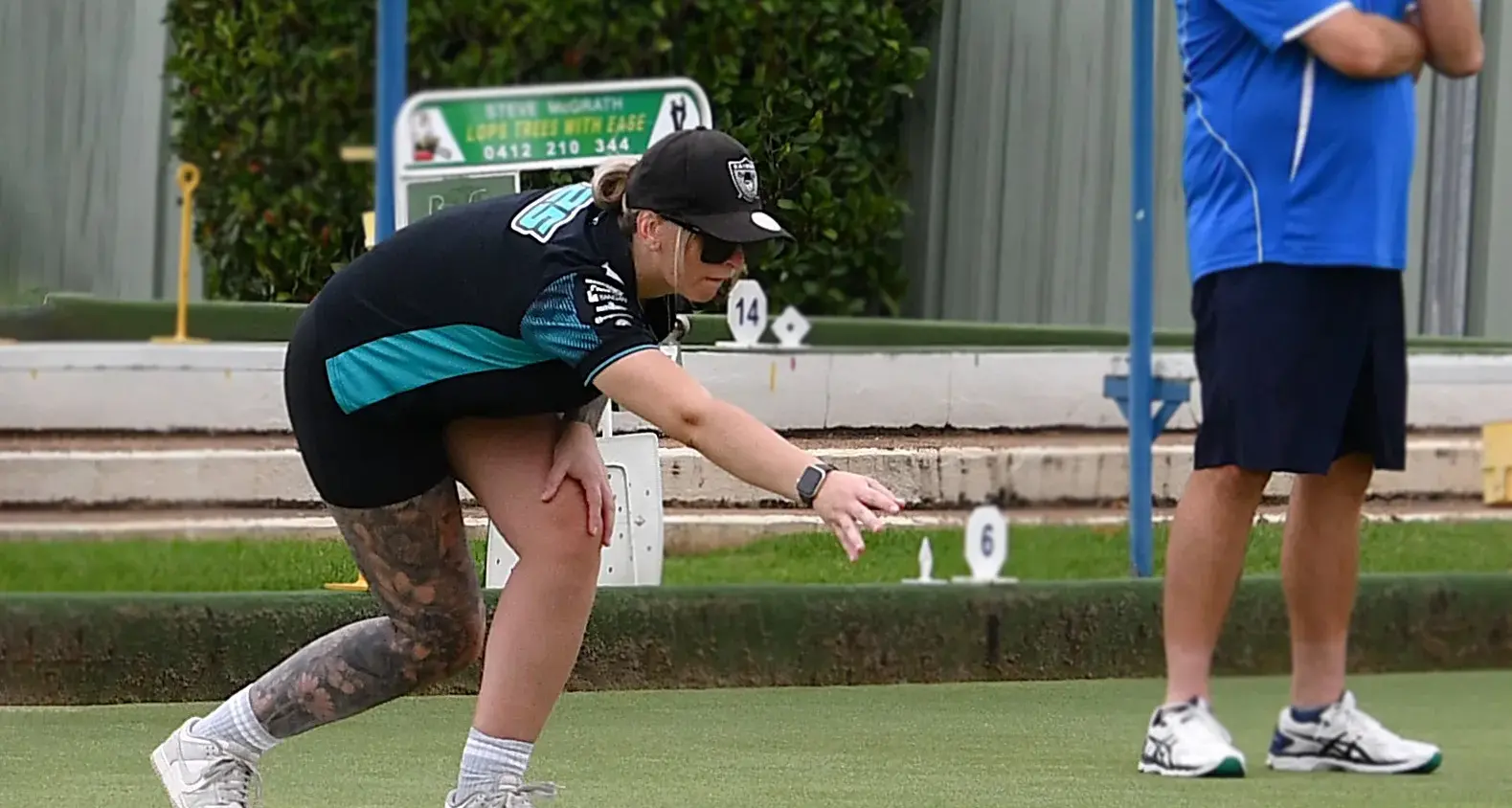 Championship favourites knocked out as semi-finals decided