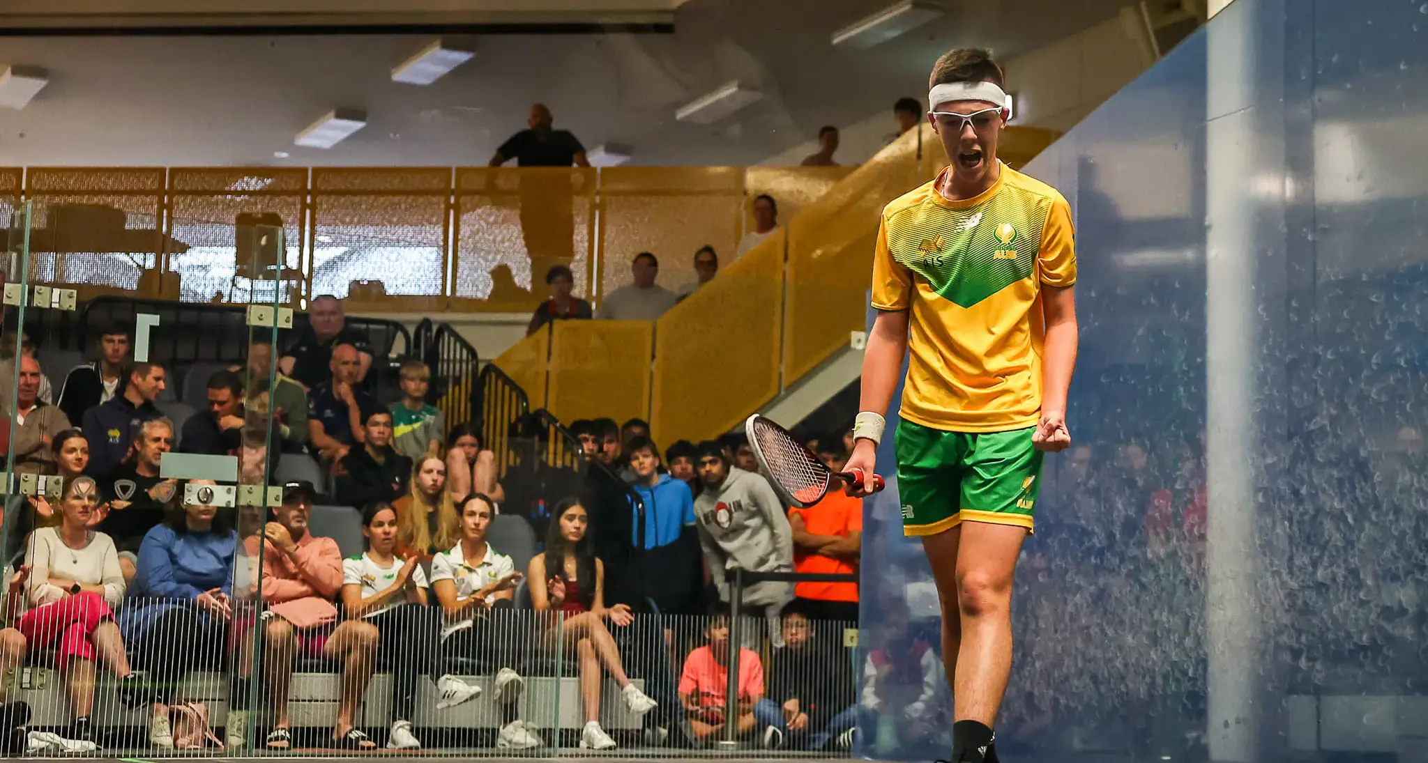 Kross back in the green and gold