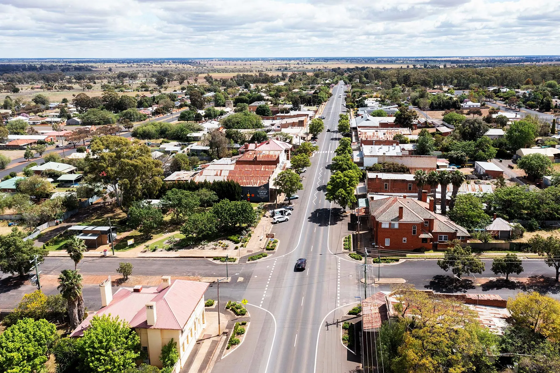 <p>The main street of beautiful Peak Hill - residents are invited to share their views on services and places that matter to everyday life in the Parkes Shire by joining the People\\u2019s Panel.</p>\\n