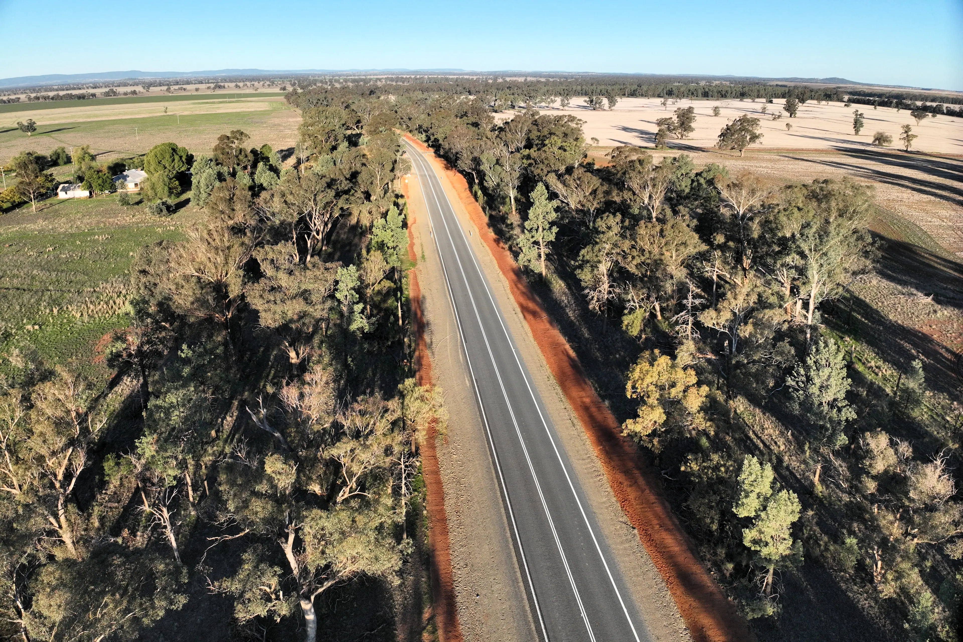 <p>Major upgrades to Bogan Road will now enable Higher Mass Limit (HML) access for freight operators.</p>\\n