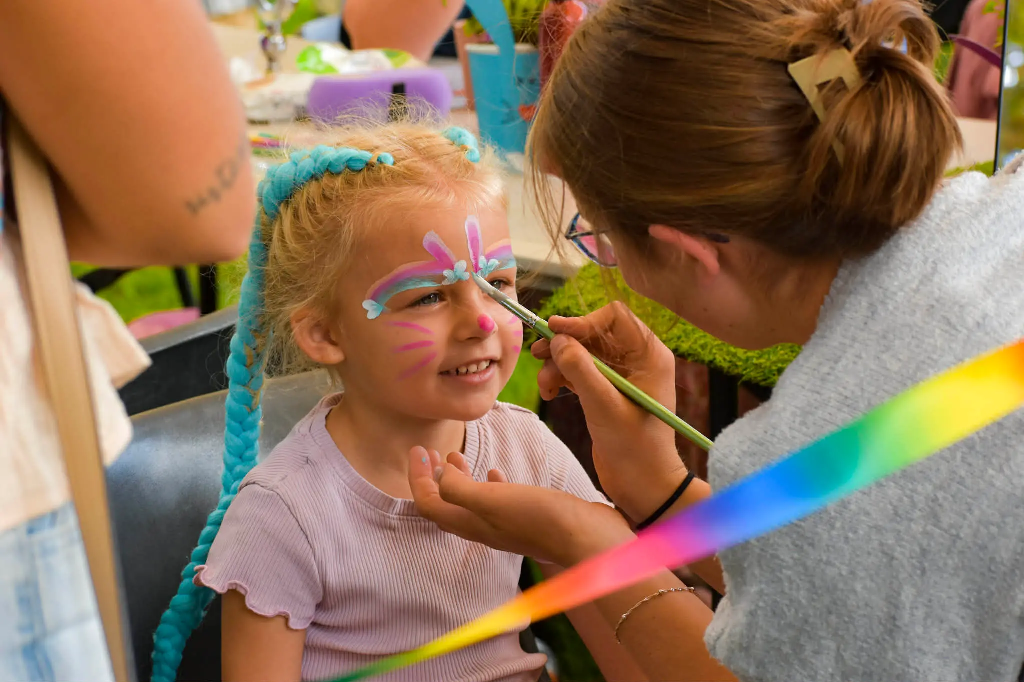 <p>There were six or eight face painting stations that didn\\u2019t stop the entire time for youngsters like Aria McGrath here to enjoy. PHOTOS: Parkes Generocity Church</p>\\n
