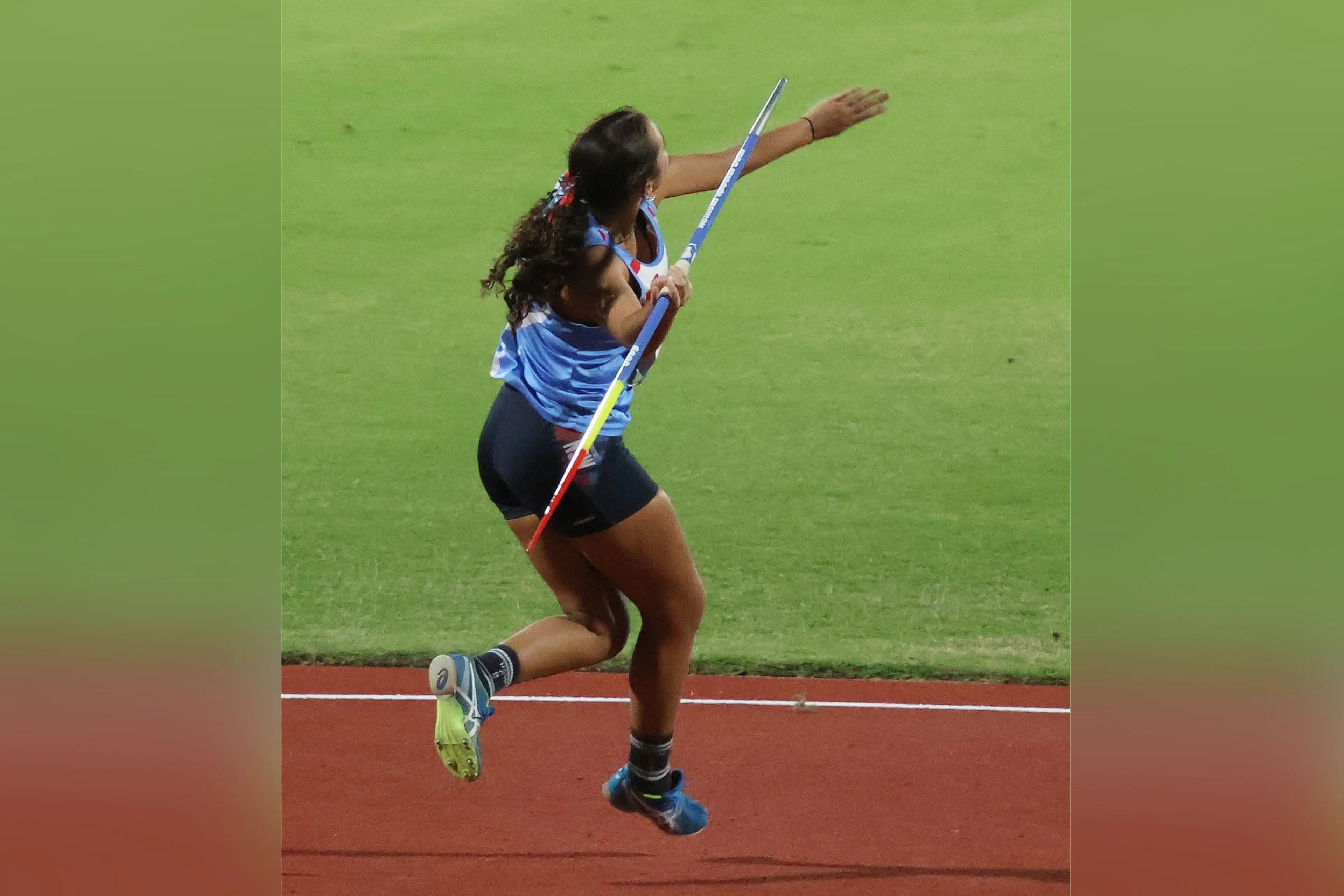 <p>Vashti Williams qualified for the Australian Junior Athletics Championships in javelin. </p>\\n