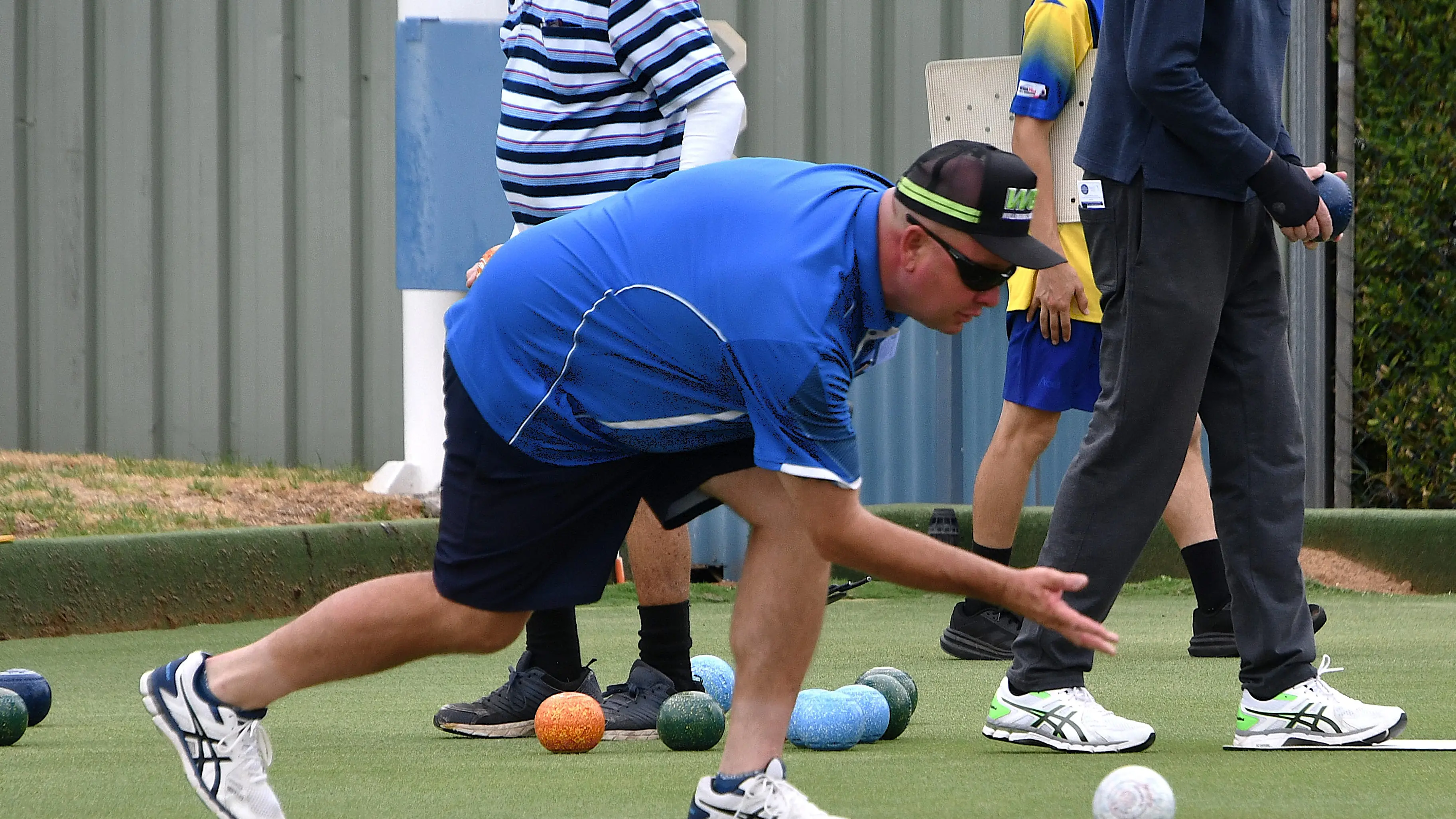 Unlucky 13 sinks Dixon in pairs clash