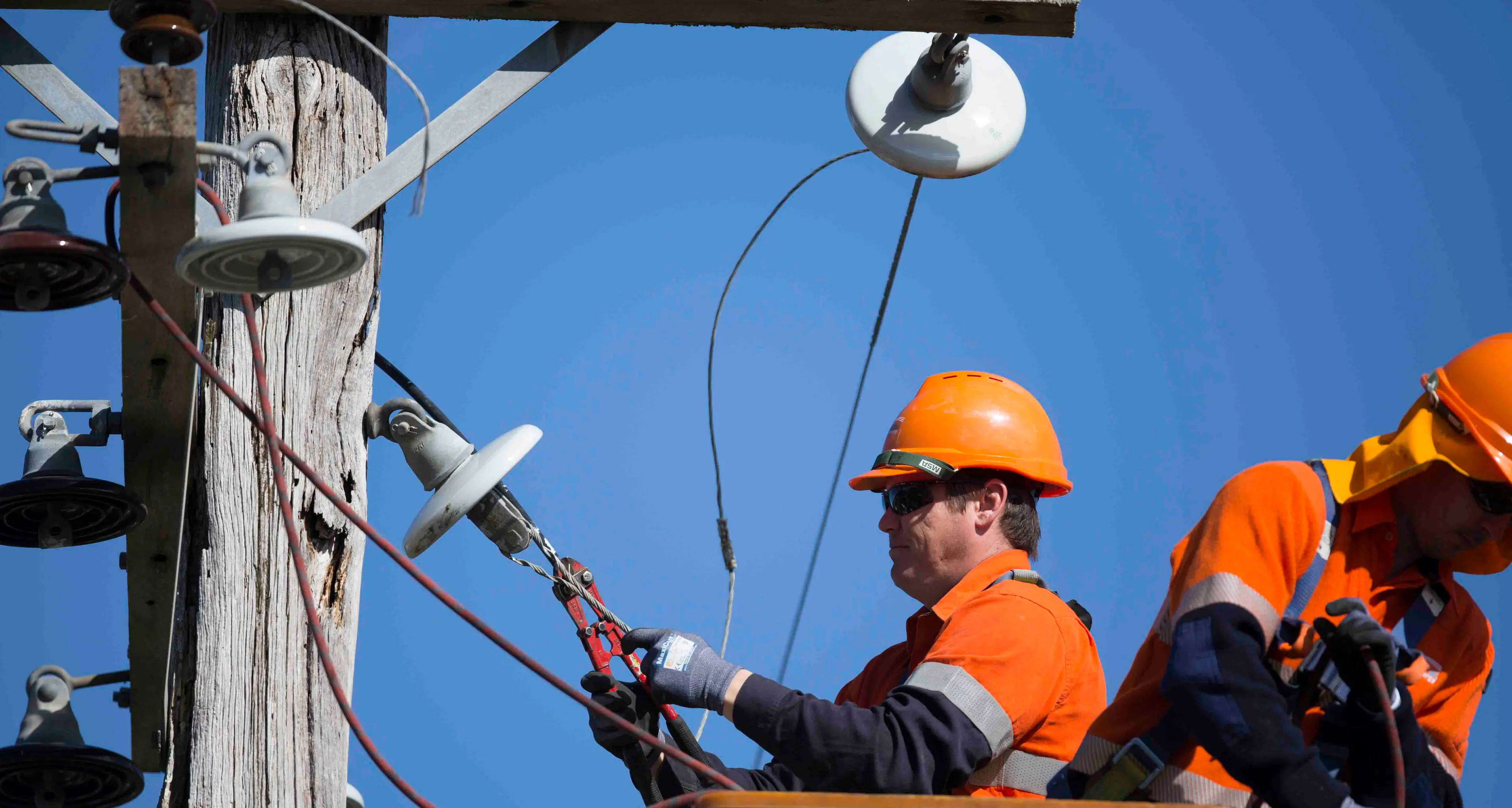 Wet weather sparks early-morning outages