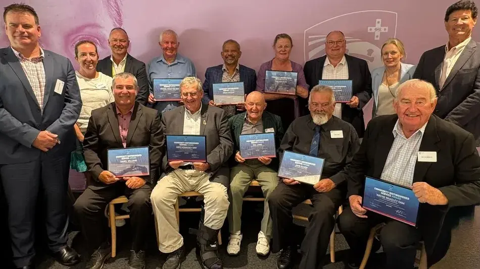Service award honours 'Parkes Cricket legend'
