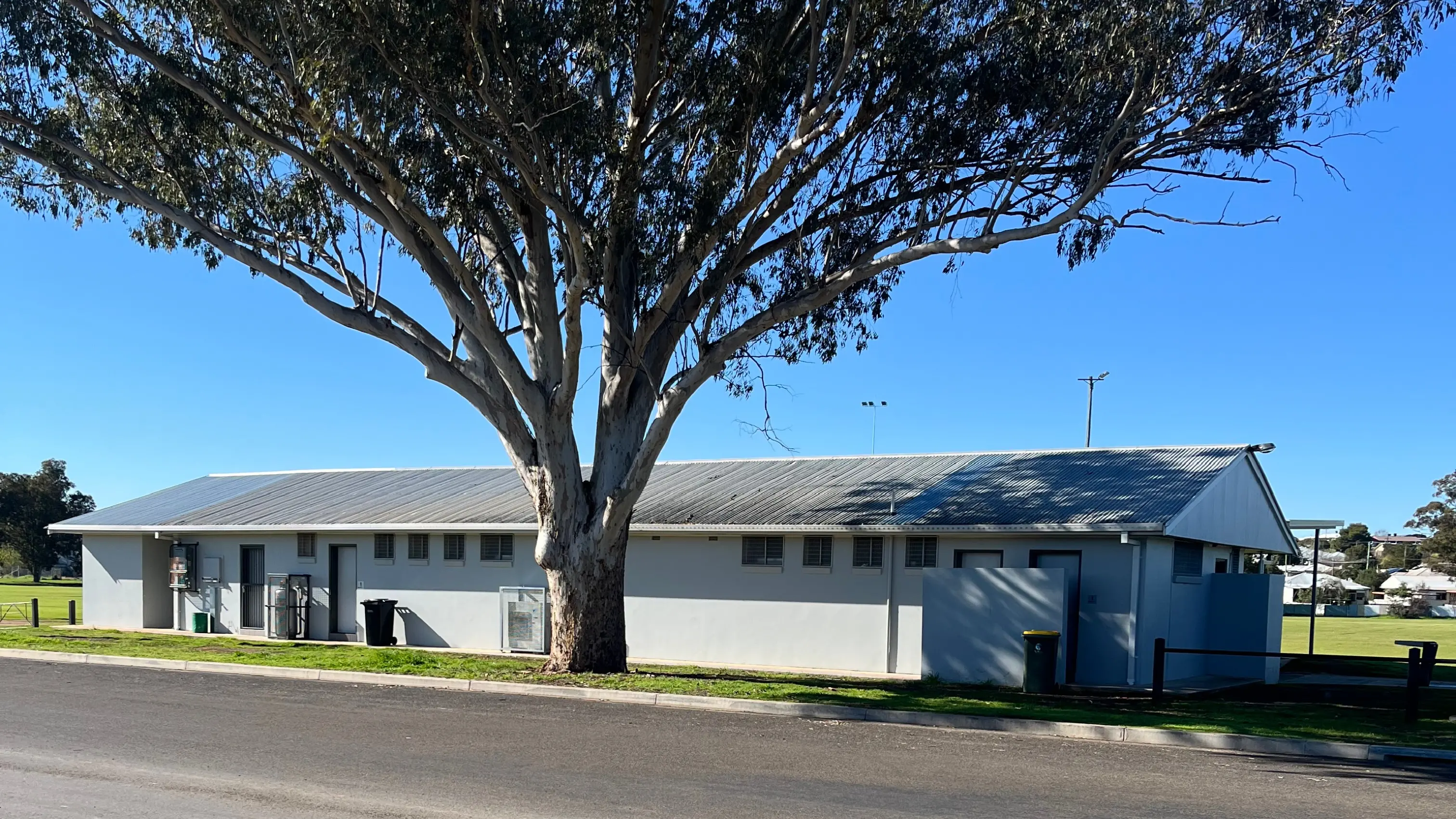 Council retains public access to Cheney Oval toilets