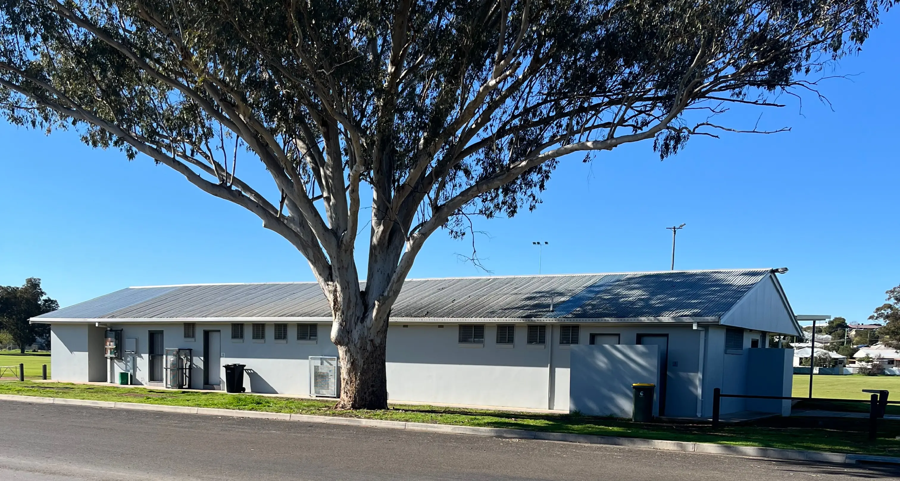 Council retains public access to Cheney Oval toilets
