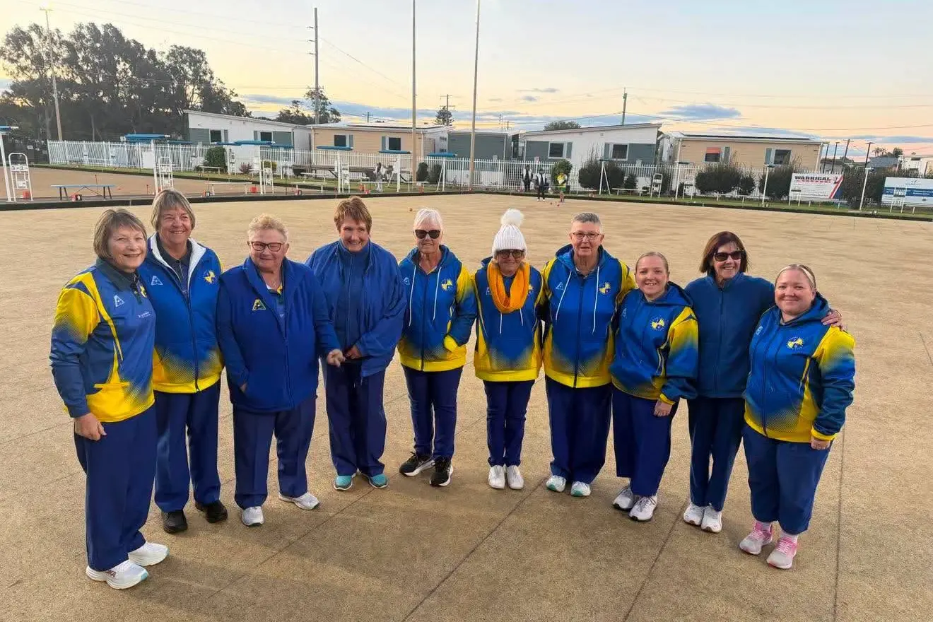 <p>The Parkes Grade 3 ladies Fran Dixon, Maureen Miller, Kim Evans, Jan McPhee, Marja Iffland, Cherie Frame, Liz Byrne, Nat Hancock, Brenda Davies and Naomi Hancock.</p>\\n