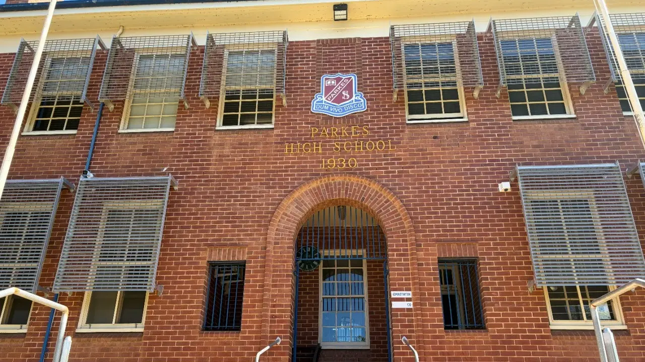Back to school: Parkes High class to reunite 50 years on