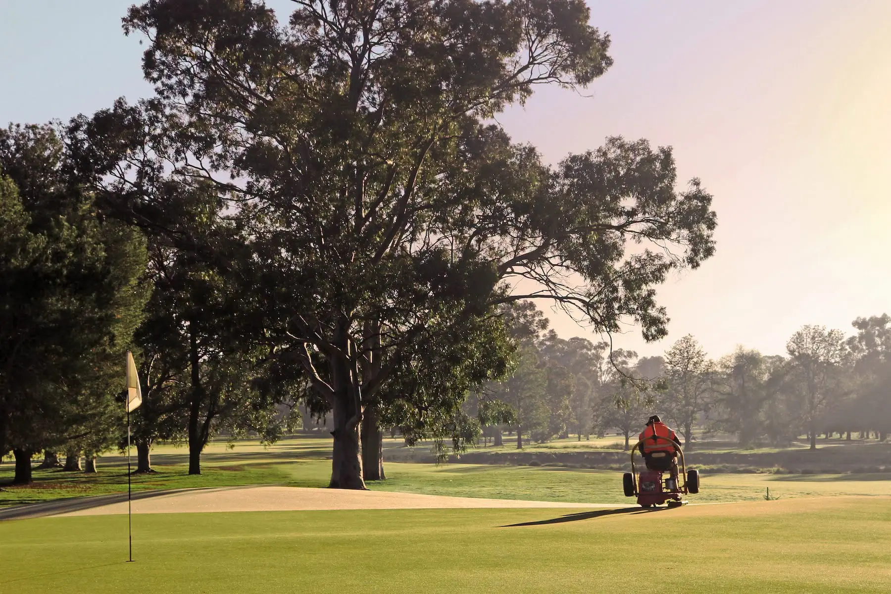 <p>Parkes Golf Course.</p>\\n