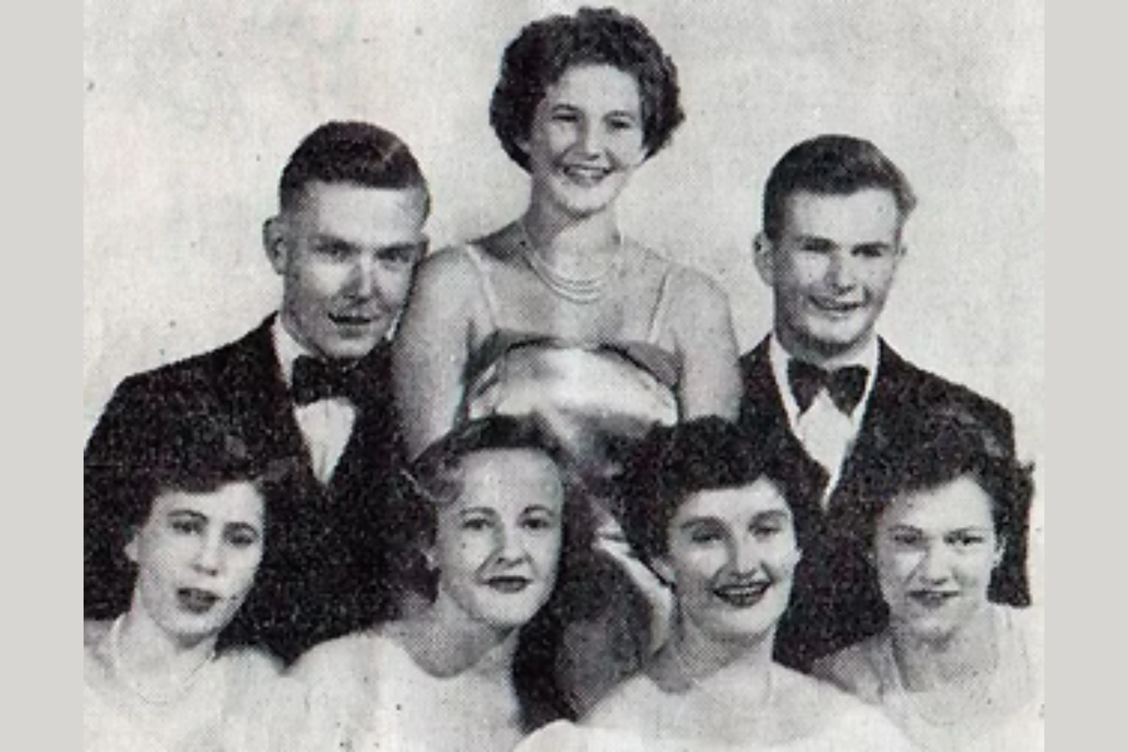 <p>Parkes Musical and Dramatic Society held a fashion parade as part of an introduction to Parkes and it involved female models (not written in order) Val Robinson, Vera Switzner, Judith Lord, Jill Wilson and Dawn Ramsay, and male models Bob Wenban (left) and Warwick Tom.</p>\\n