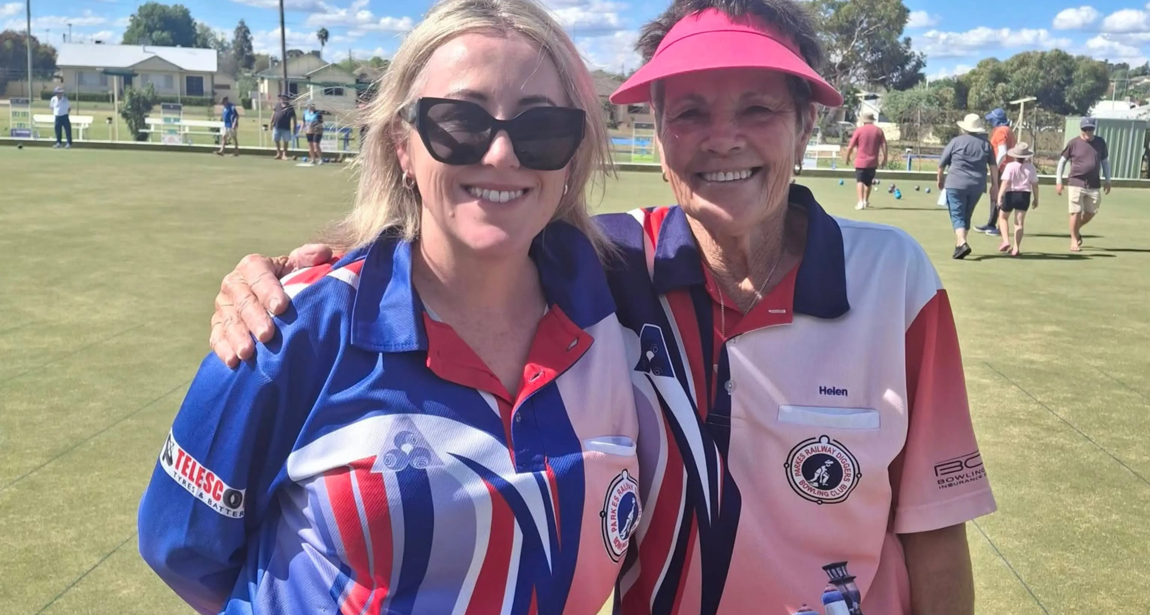 Helen claims women's singles crown as finals heat-up