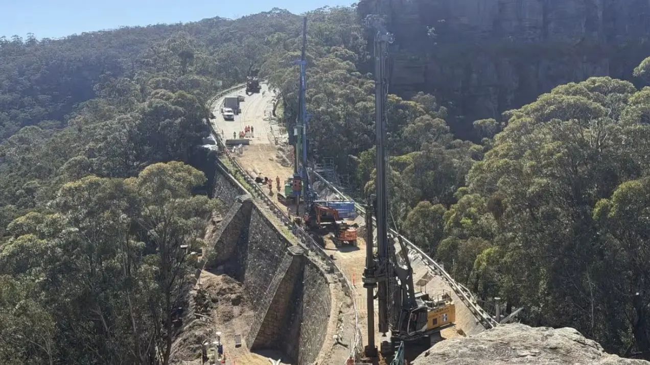 Golden Highway focus of $1.7b roads fund